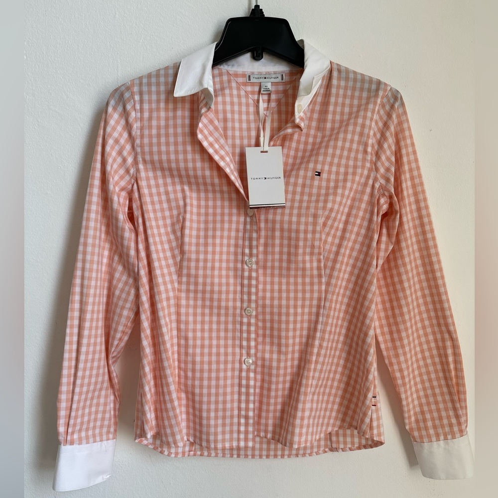 Tommy Hilfiger women’s t shirt XS , brand new with tags